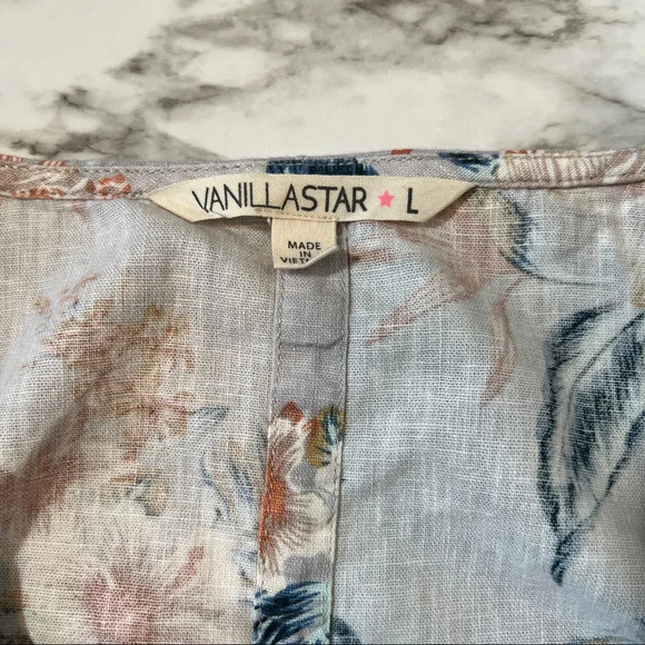 Vanilla Star Grey Tropical Print Button Down Tie Front Sleeveless top, Large - Picture 7 of 12